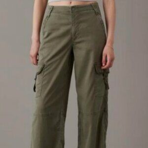 American Eagle - Olive Green Baggy Wide Leg Cargo Pants (NWT)